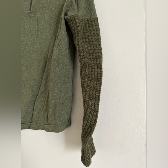 Vintage 2006 Miu Miu ( Prada) long sleeve scoop neck sweater with zipper back - Picture 12 of 12